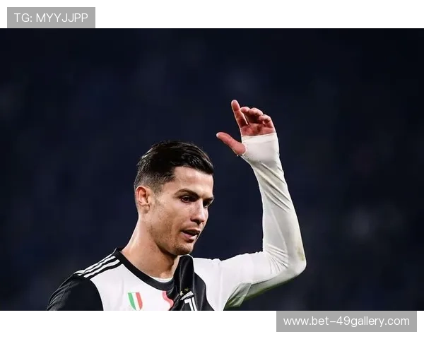 高清男足球星头像，展现激情与力量的最佳瞬间，足球场上的超级英雄